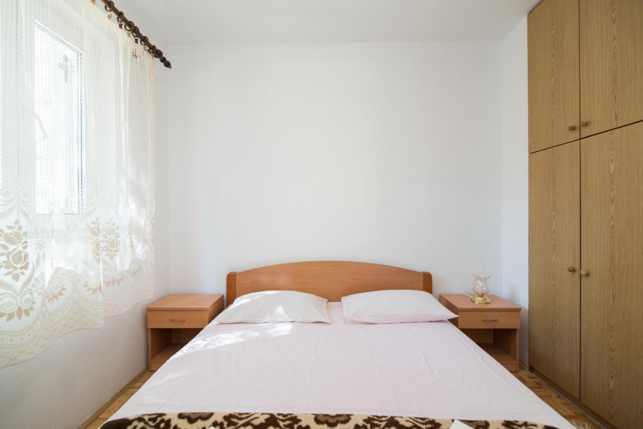 Apartments Pinija Supetar Εξωτερικό φωτογραφία
