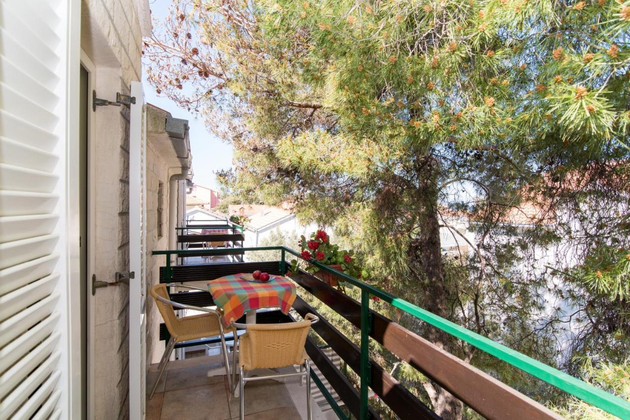 Apartments Pinija Supetar Εξωτερικό φωτογραφία