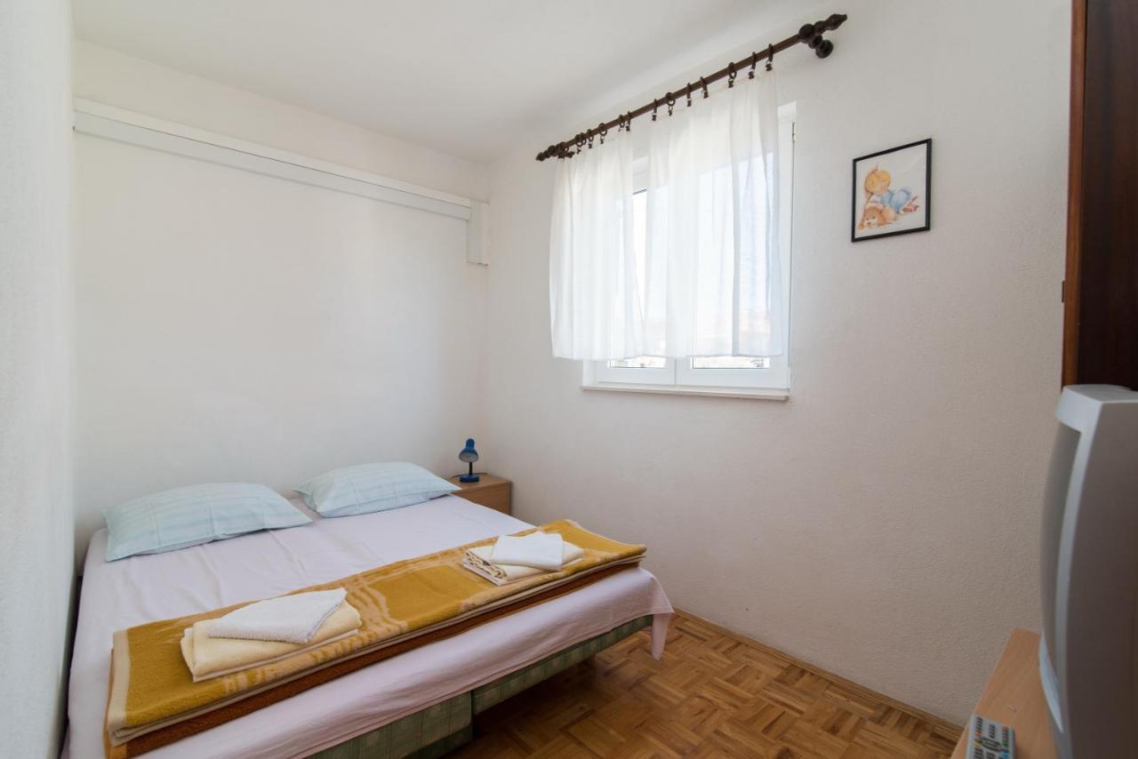 Apartments Pinija Supetar Εξωτερικό φωτογραφία