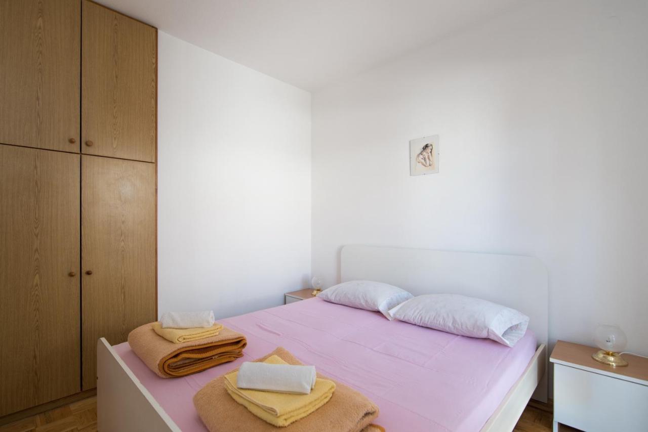 Apartments Pinija Supetar Εξωτερικό φωτογραφία