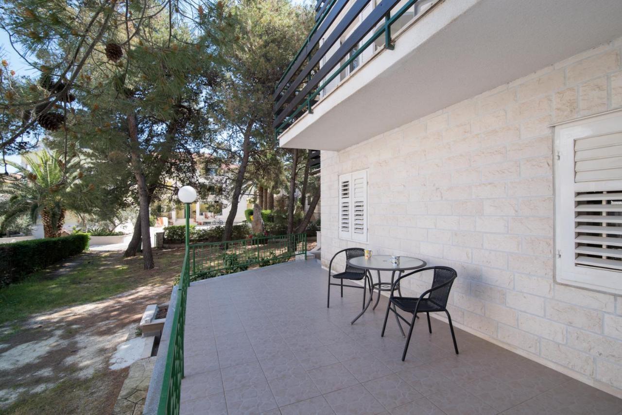 Apartments Pinija Supetar Εξωτερικό φωτογραφία